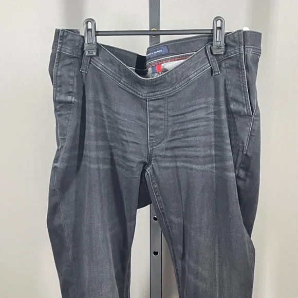 NEW Tommy Hilfiger Jeans Womens 32 black denim straight leg casual classic - Picture 2 of 13